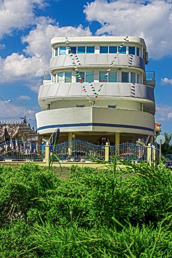 Семеен Хотел "Кораб Ренеса" Ravda Exterior photo