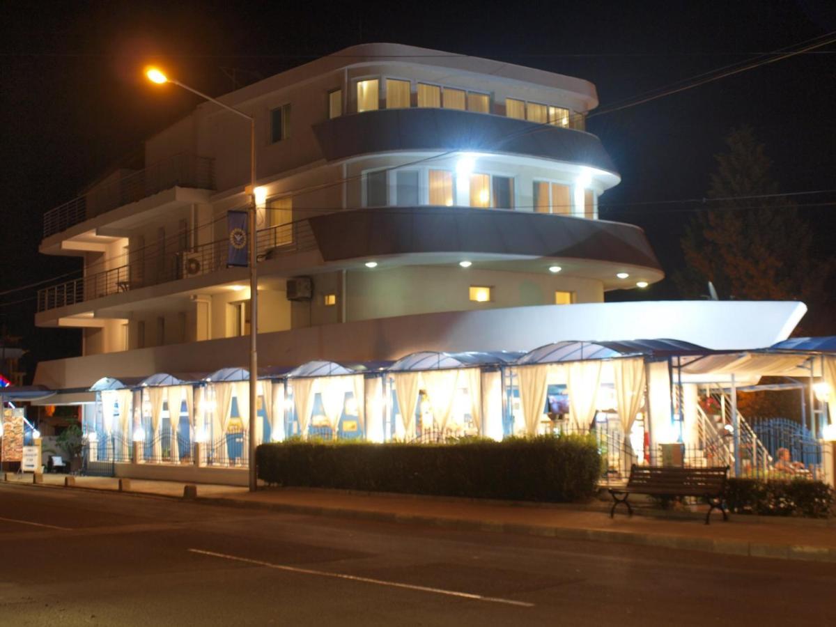 Семеен Хотел "Кораб Ренеса" Ravda Exterior photo